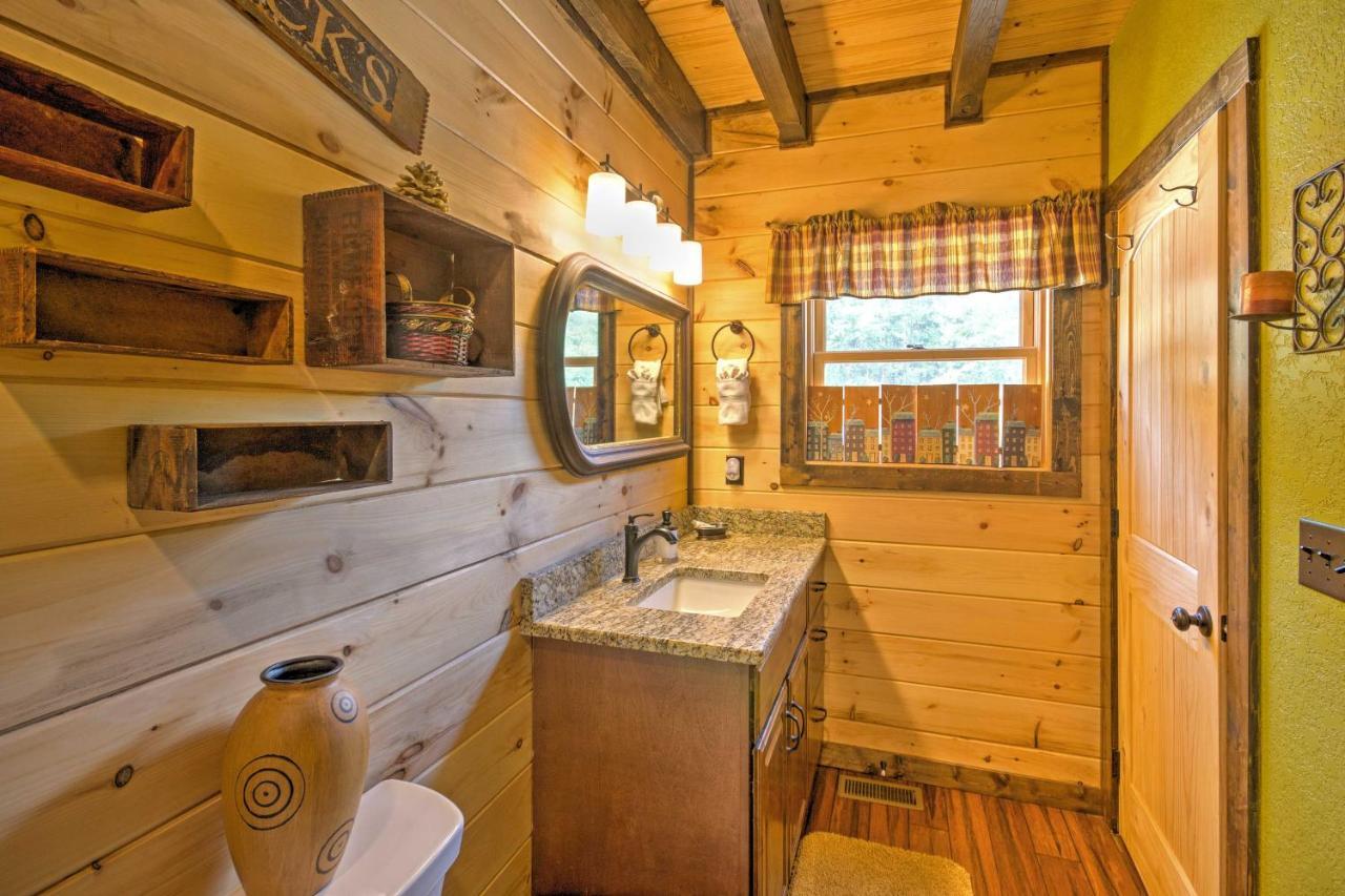 Scenic Fox Ridge Cabin On 4 Acres With Hot Tub! Whittier Ngoại thất bức ảnh
